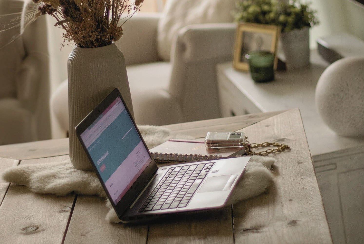 Nously | Anoushka Kienno | Virtual Assistant